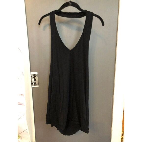 Torrid size 3 solid black halter tank top - Picture 1 of 4